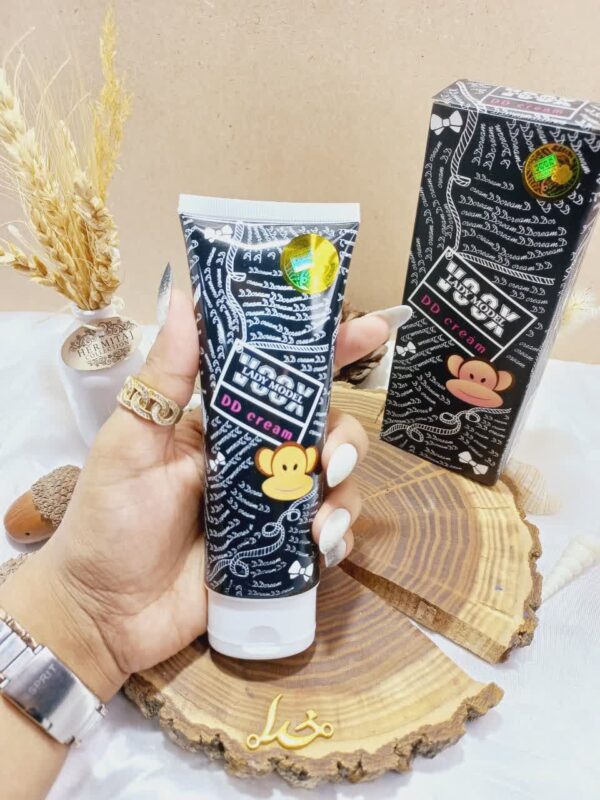 کرم روشن کننده حجم 100 'گرم قوی VOOX مدل DD cream اصلی -